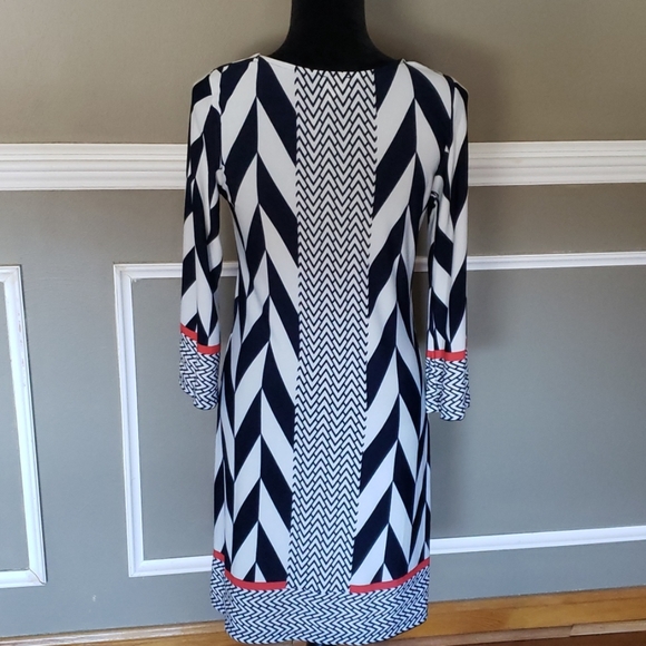 Dress - Picture 3 of 5